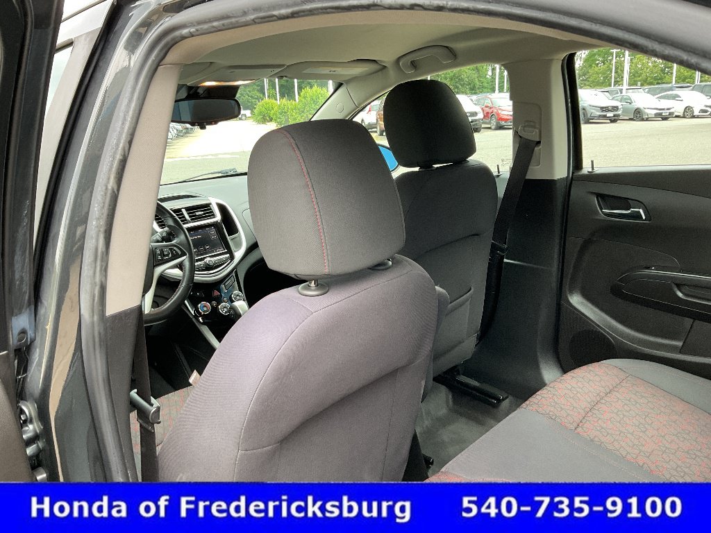 Used 2020 Chevrolet Sonic LT w/ Convenience Package FWD image 23
