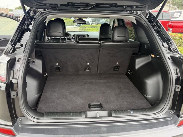 Used 2019 Jeep Cherokee Latitude Plus FWD image 22