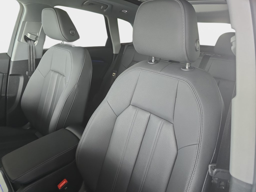 Certified 2025 Audi Q5 Premium w/ Convenience Package AWD/4WD image 20