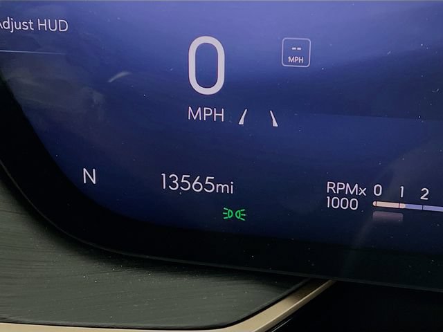 Used 2025 Buick Envision Sport Touring AWD/4WD image 11