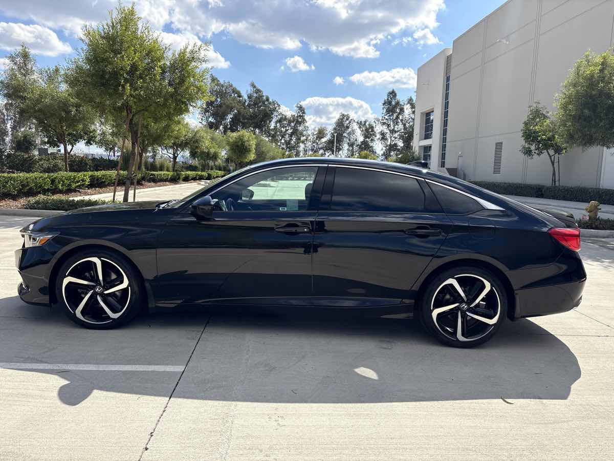 Used 2021 Honda Accord Sport image 6