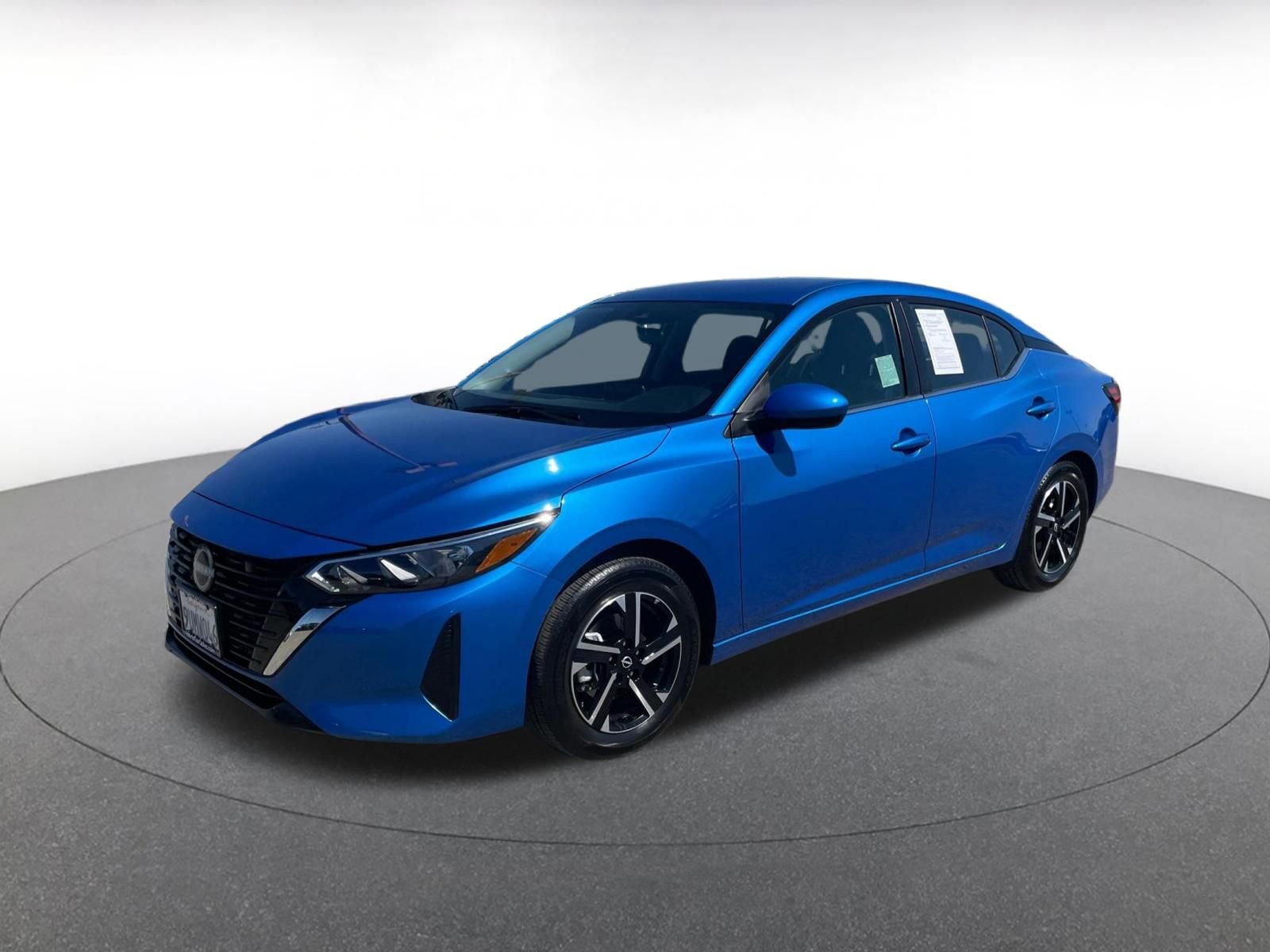 Used 2025 Nissan Sentra SV image 4