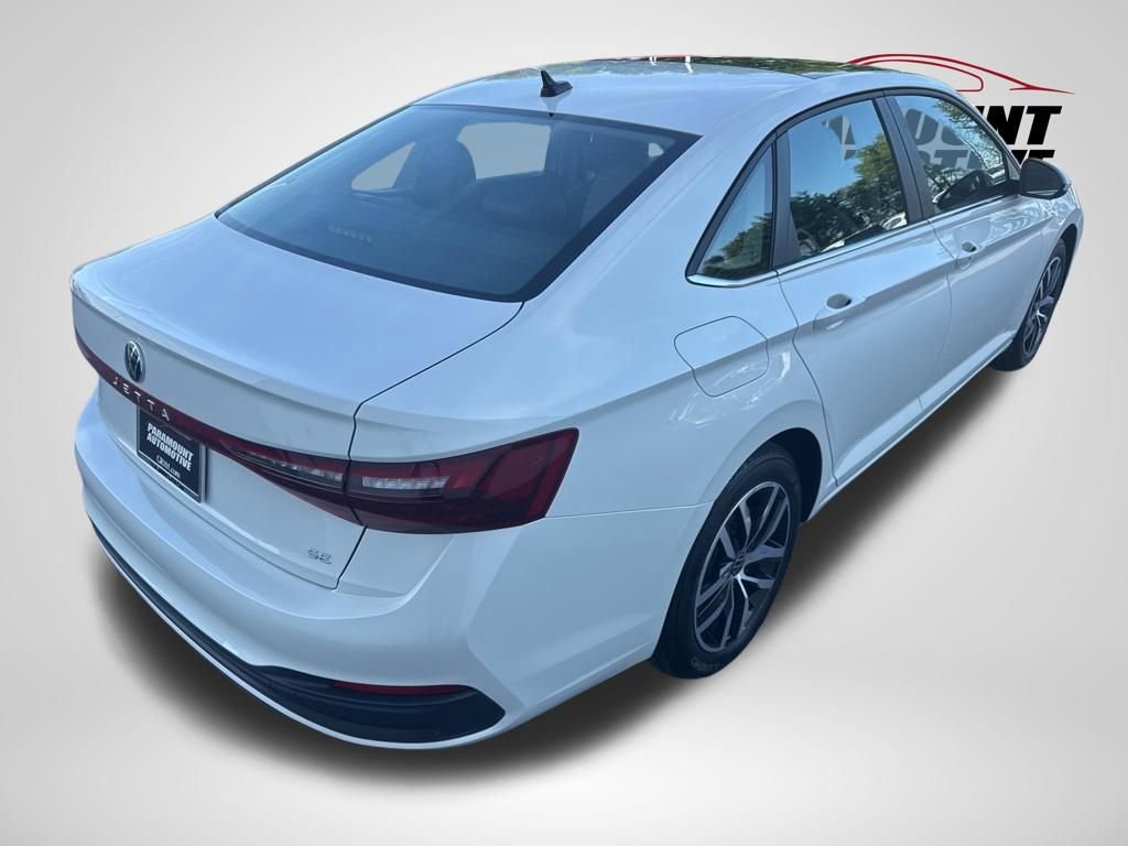 Used 2025 Volkswagen Jetta SE FWD image 7