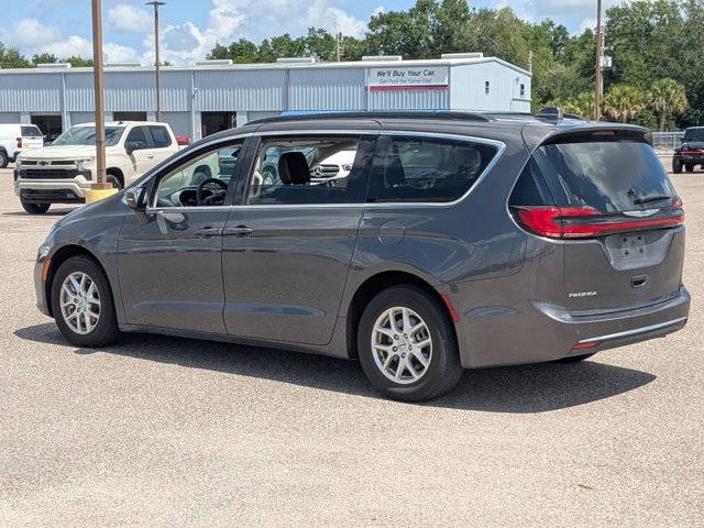 Used 2022 Chrysler Pacifica Touring-L FWD image 7