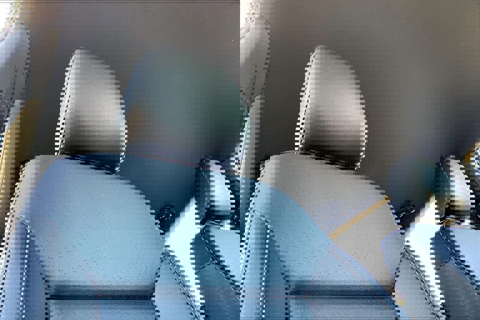 Used 2020 Volkswagen Atlas Cross Sport SE AWD/4WD image 14