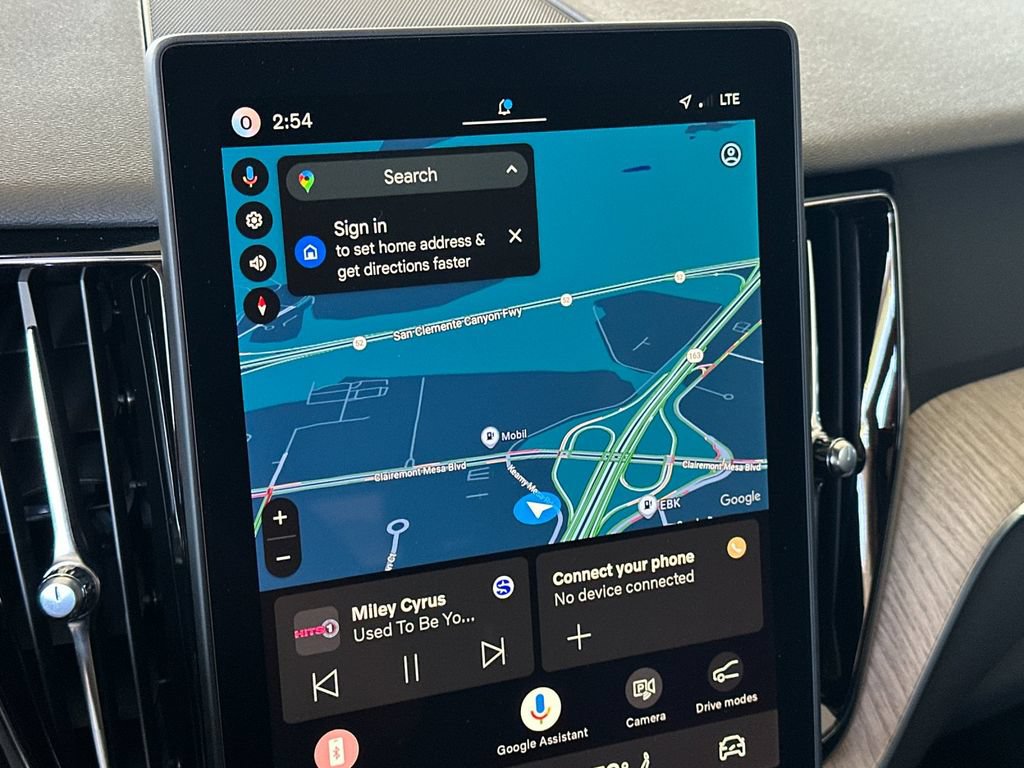 New 2026 Volvo XC60 B5 Plus AWD/4WD image 18