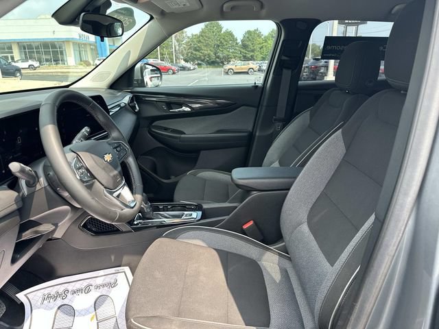 Certified 2024 Chevrolet TrailBlazer LT w/ LT Cold Weather Package FWD image 17