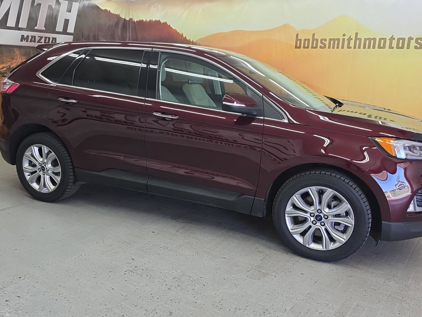 Used 2022 Ford Edge Titanium w/ Equipment Group 301A AWD/4WD image 22