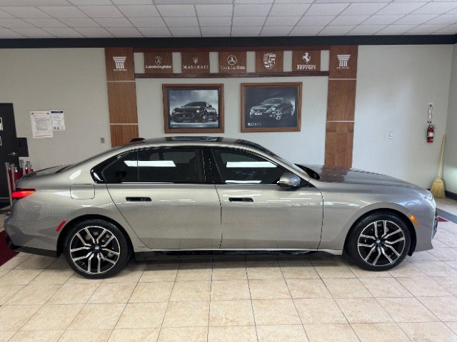 Used 2024 BMW 760i xDrive w/ Executive Package image 16