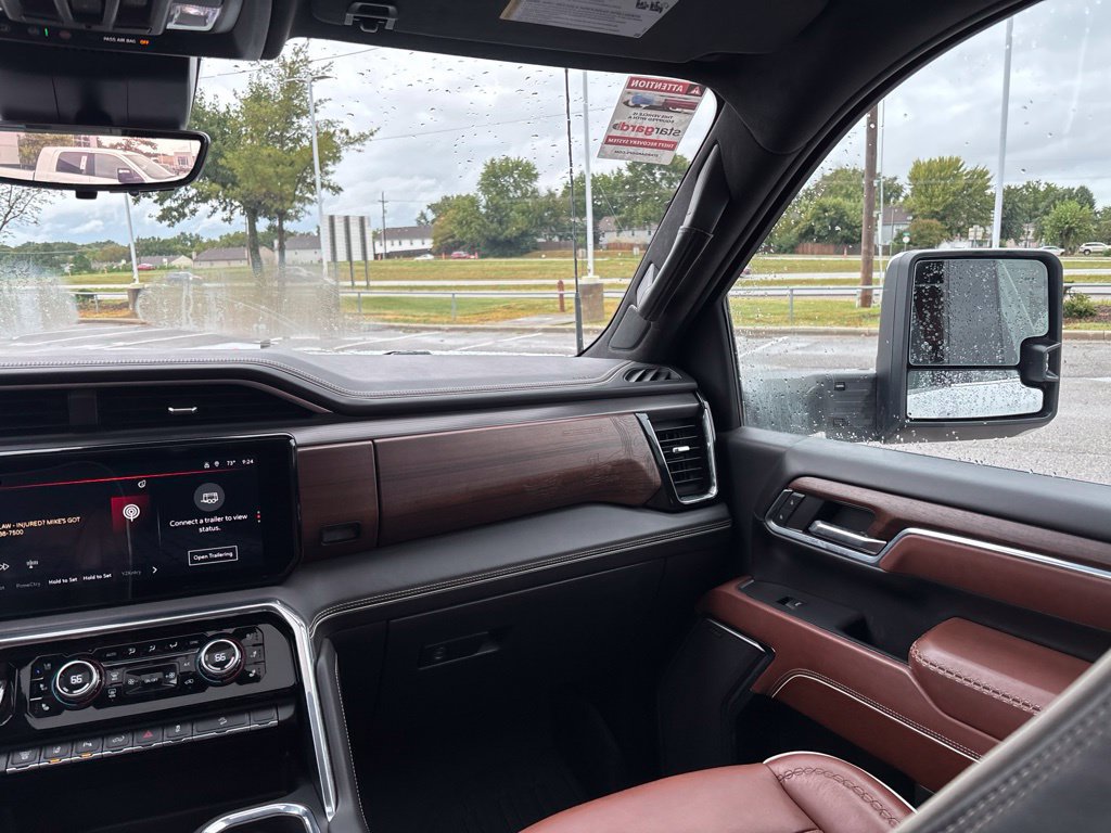 Used 2024 GMC Sierra 3500 Denali Ultimate AWD/4WD image 28