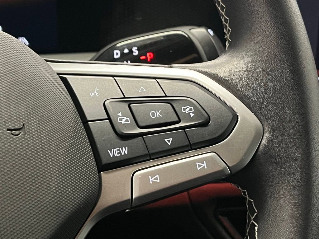 New 2025 Volkswagen Tiguan SE image 28