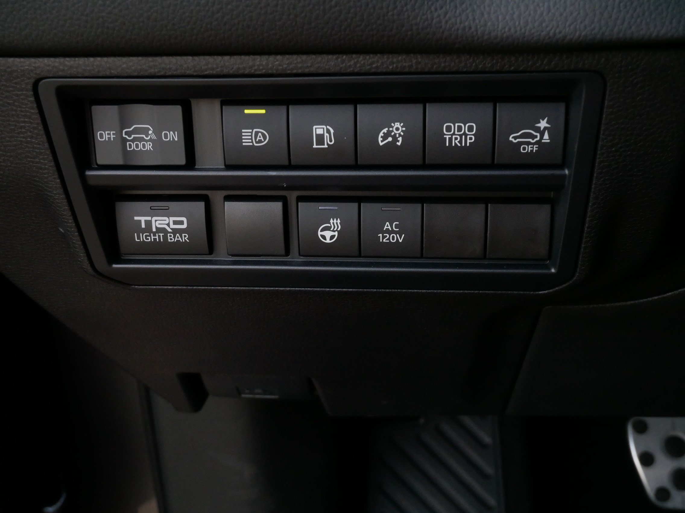 Certified 2025 Toyota Sequoia TRD Pro AWD/4WD image 27