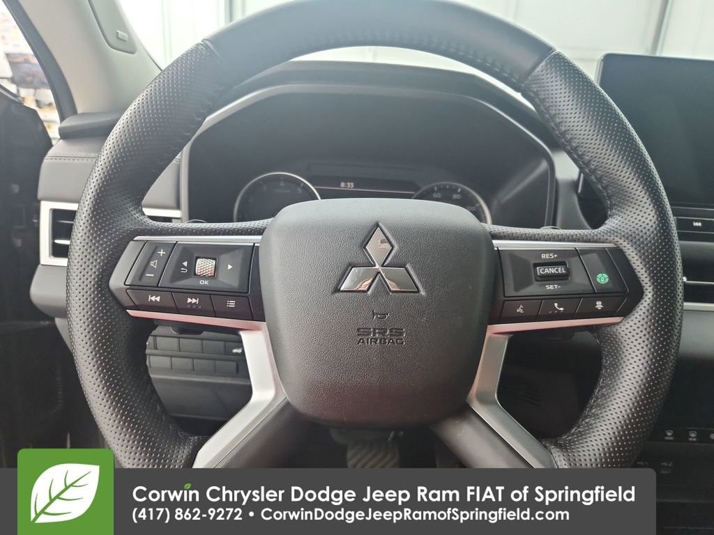 Used 2025 Mitsubishi Outlander SE image 22