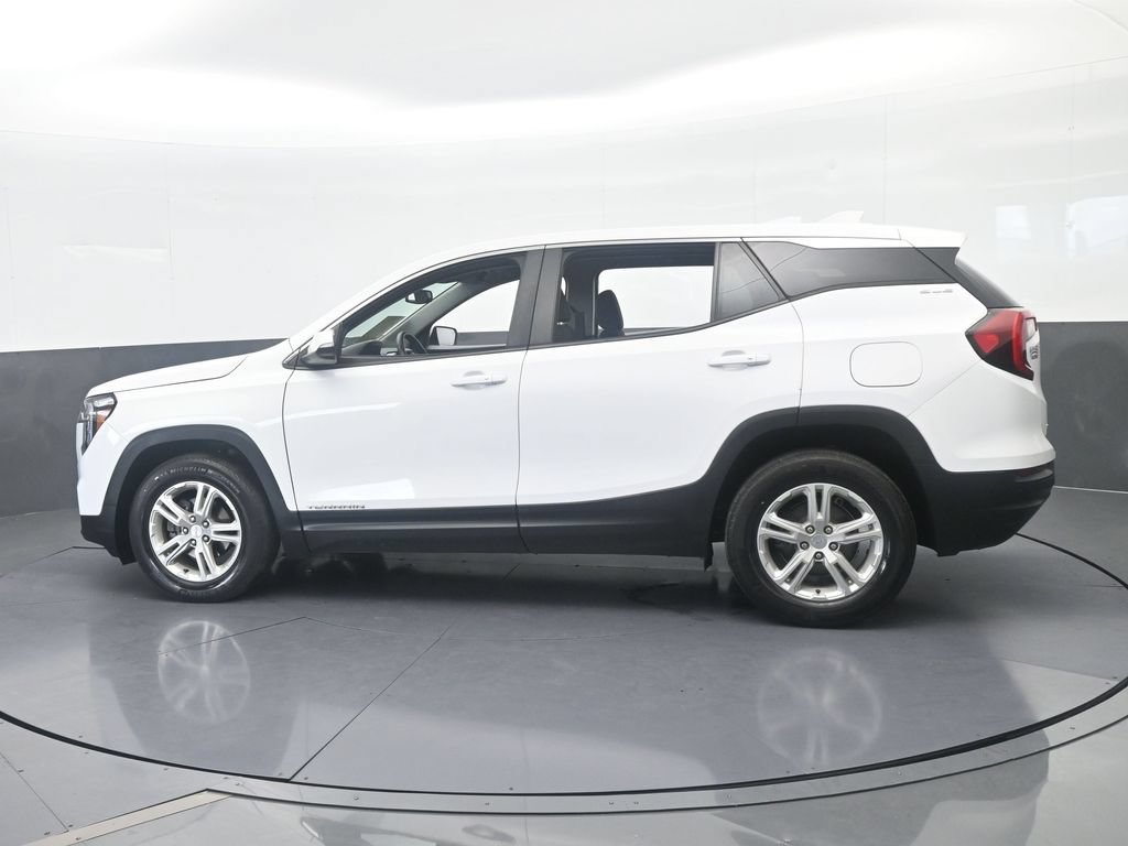 Used 2022 GMC Terrain SLE FWD image 3