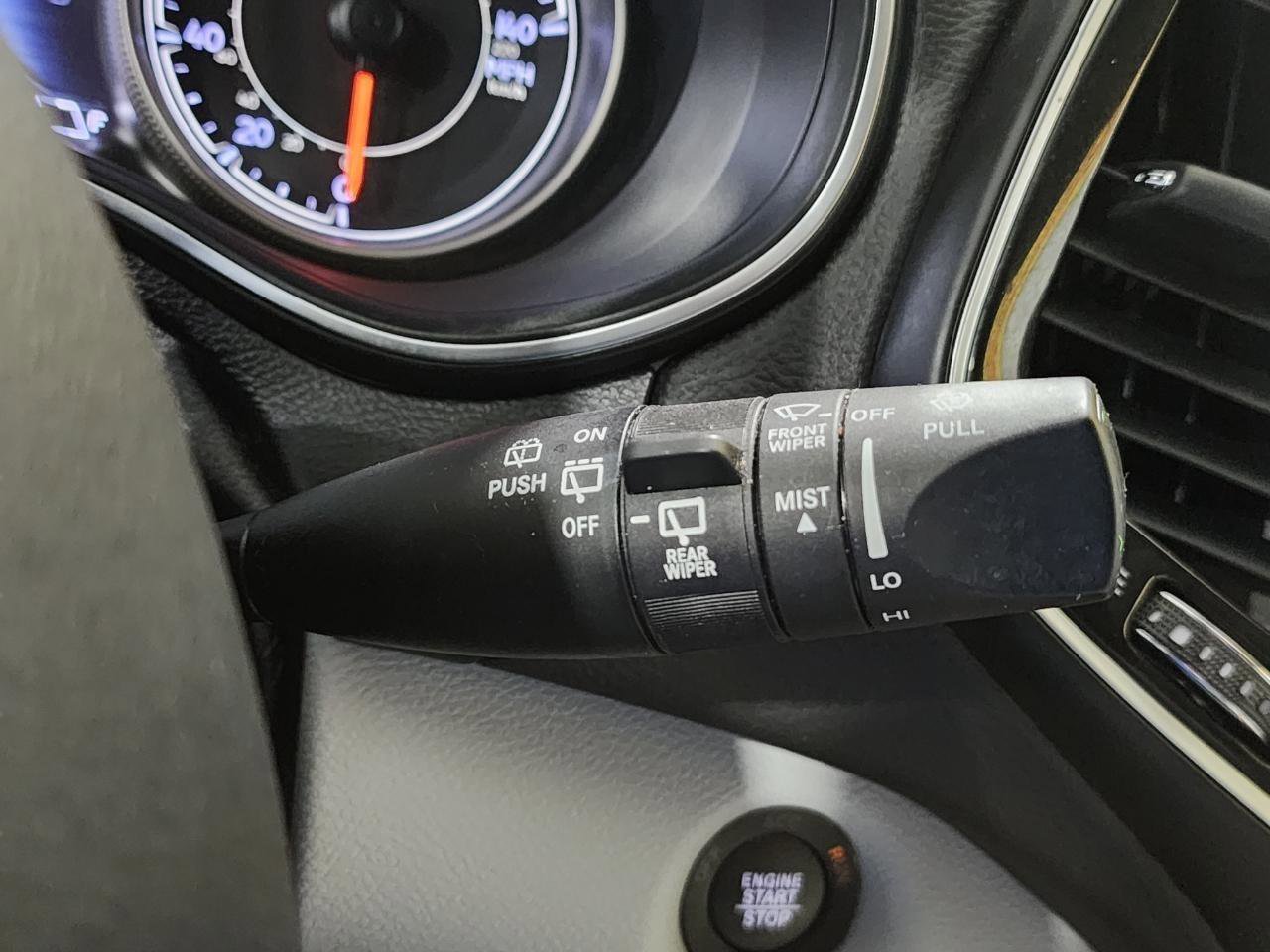 Used 2019 Jeep Cherokee Limited AWD/4WD image 16