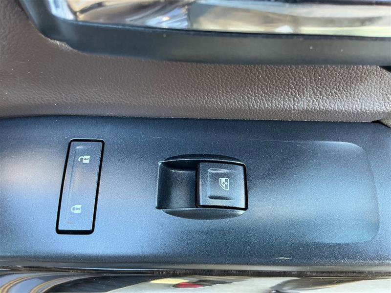 Used 2015 GMC Sierra 1500 Denali RWD image 35
