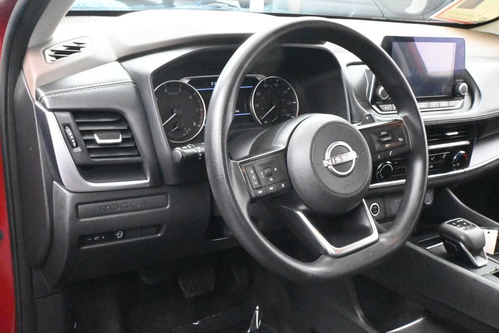 Used 2023 Nissan Rogue S FWD image 15