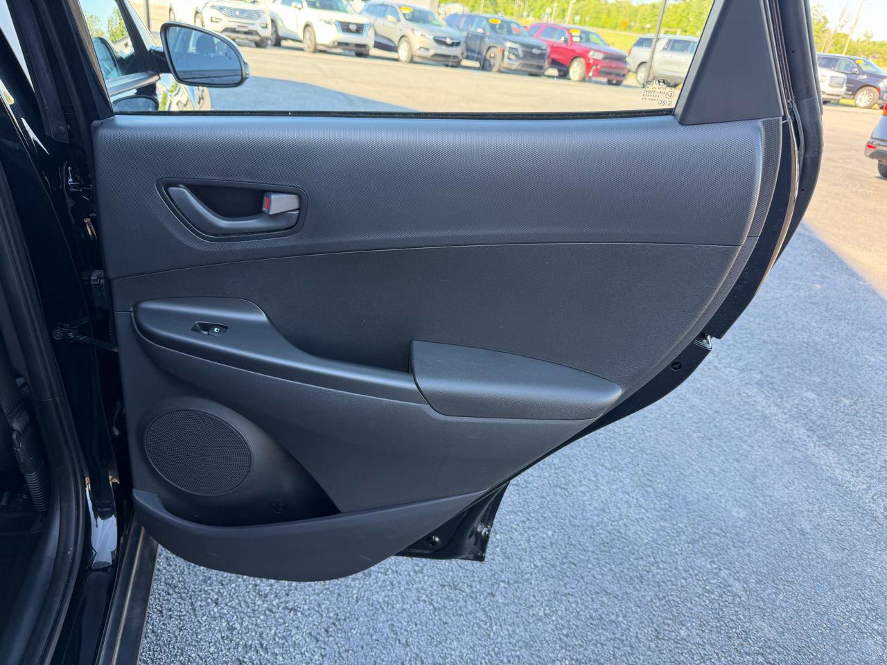 Used 2023 Hyundai Kona SE AWD/4WD image 18