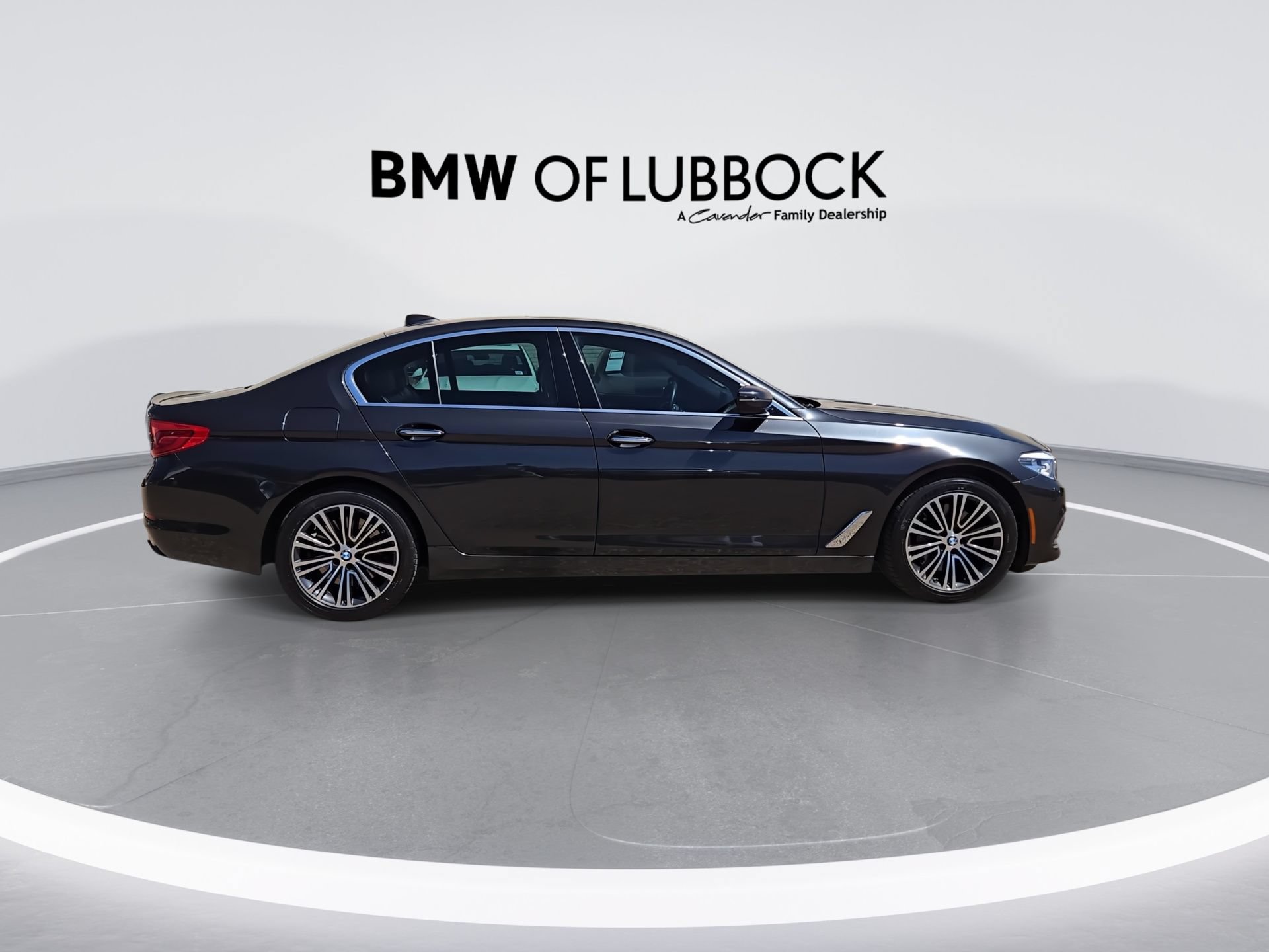 Used 2018 BMW 540i xDrive AWD/4WD image 9