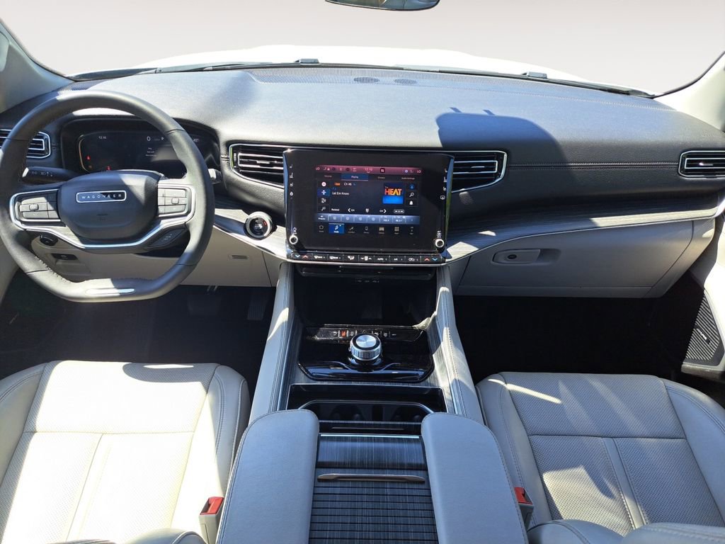 Used 2024 Jeep Wagoneer Series II w/ Flexible Seating Group RWD image 11