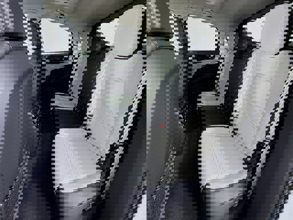 New 2026 Porsche Cayenne image 24