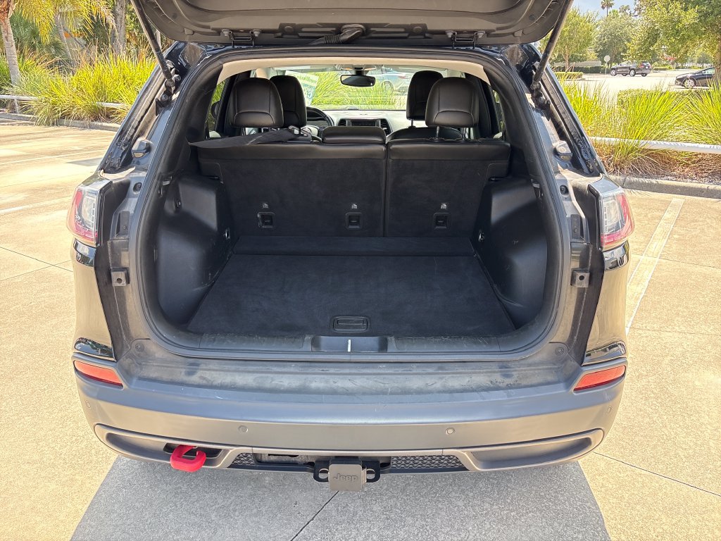 Used 2020 Jeep Cherokee Trailhawk AWD/4WD image 30