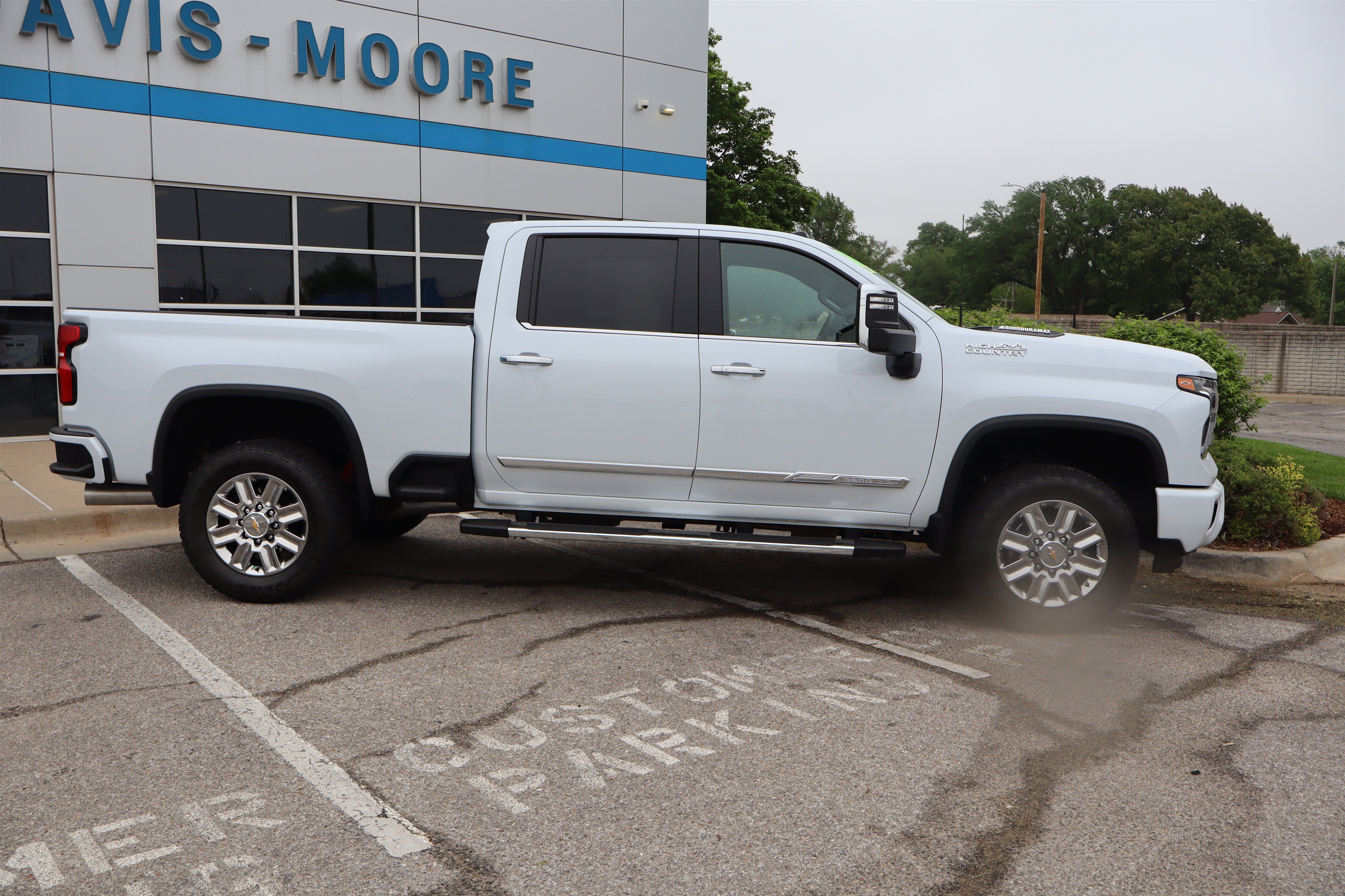 Used 2026 Chevrolet Silverado 3500 High Country w/ Technology Package AWD/4WD image 5