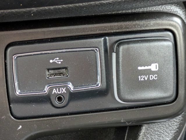Certified 2023 Jeep Renegade Latitude w/ Sun/Sound Group AWD/4WD image 22