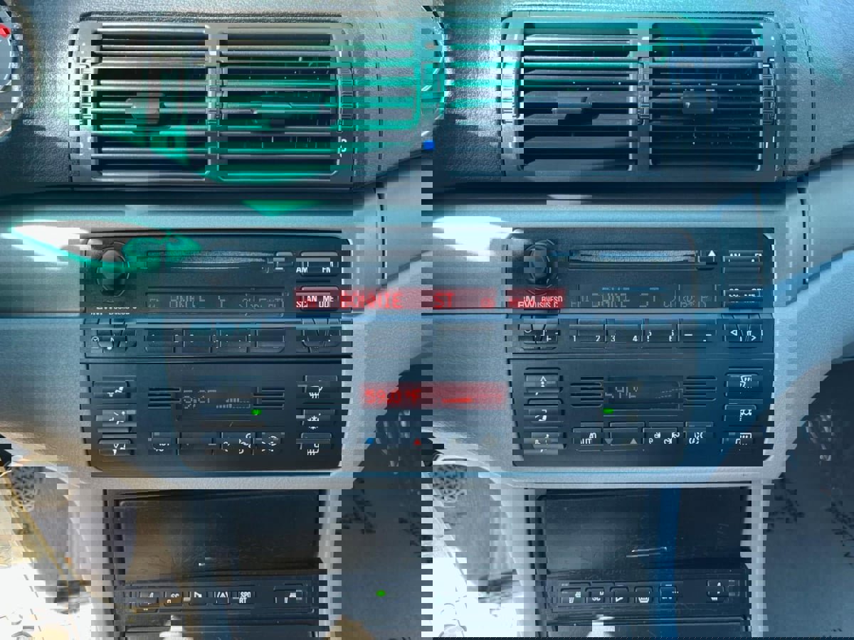 Used 2002 BMW M3 Coupe image 9