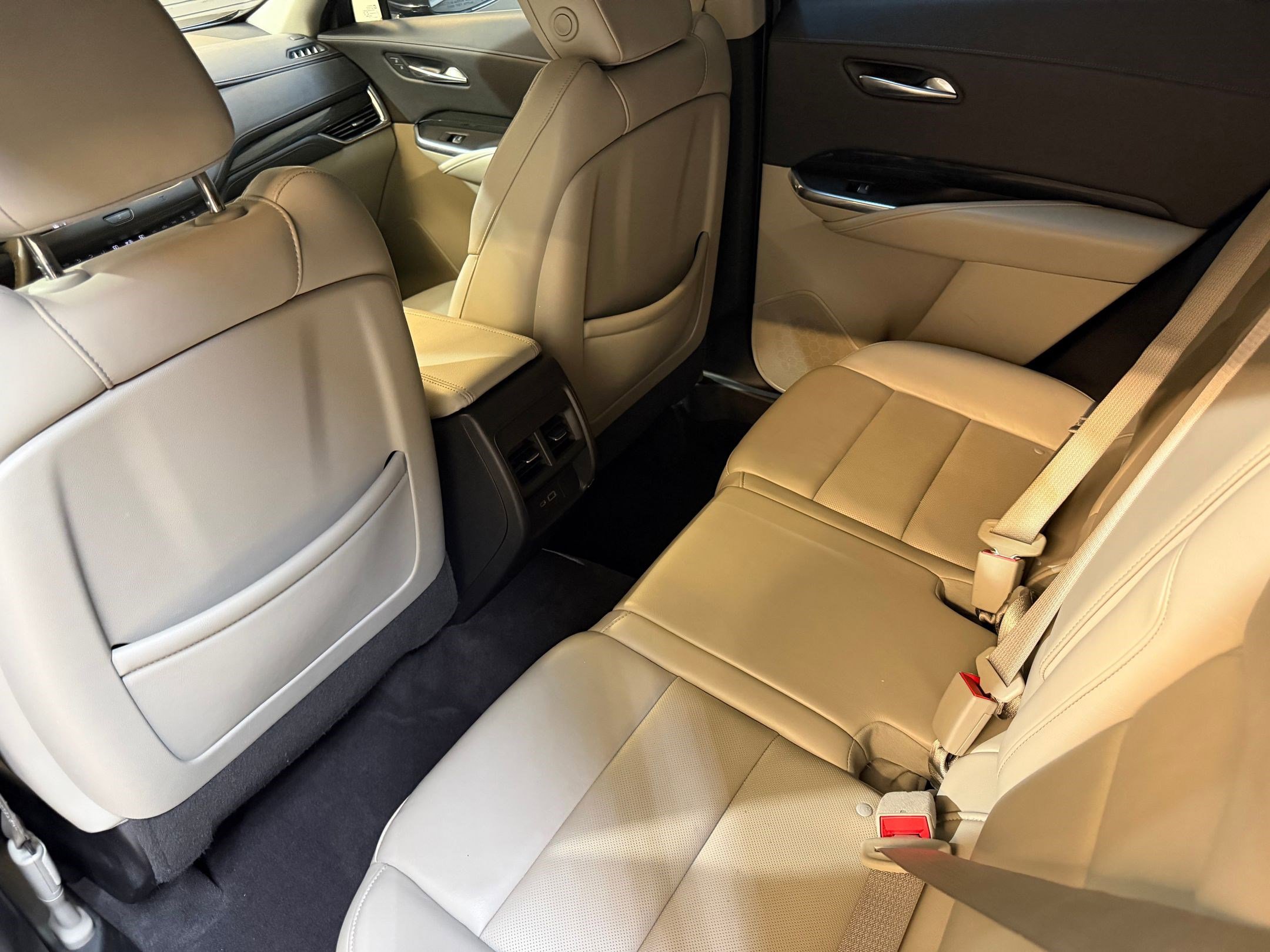 Used 2019 Cadillac XT4 Premium Luxury w/ Driver Awareness Package FWD image 34