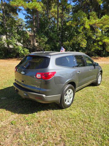 Used 2011 Chevrolet Traverse LT image 7