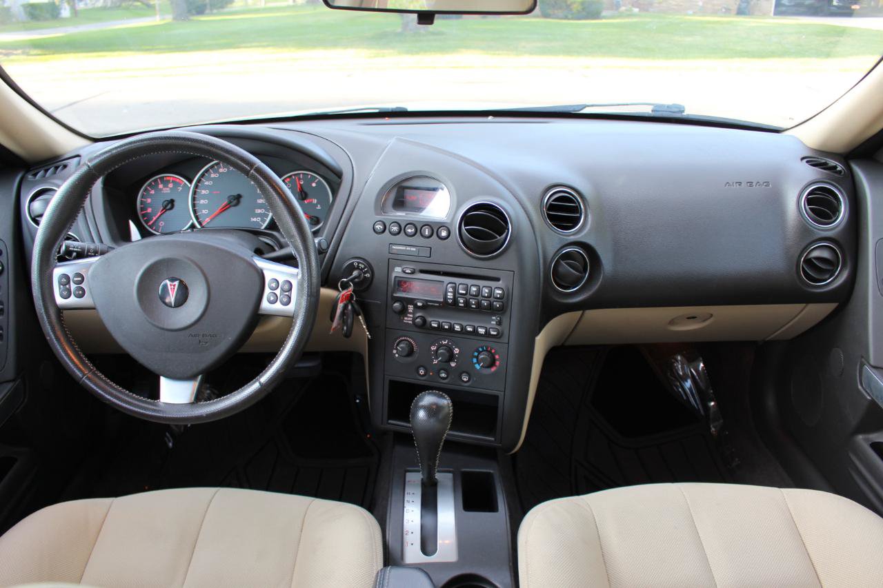 Used 2008 Pontiac Grand Prix w/ Preferred Package FWD image 25