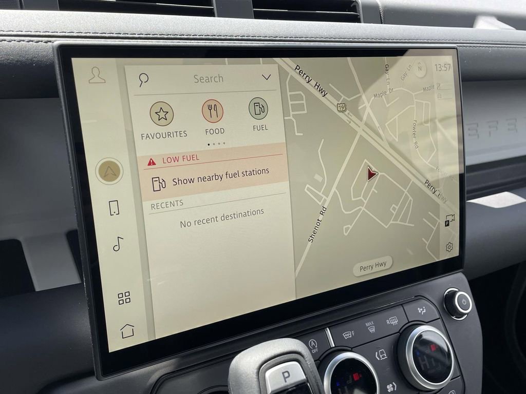 New 2026 Land Rover Defender 130 X-Dynamic SE AWD/4WD image 28