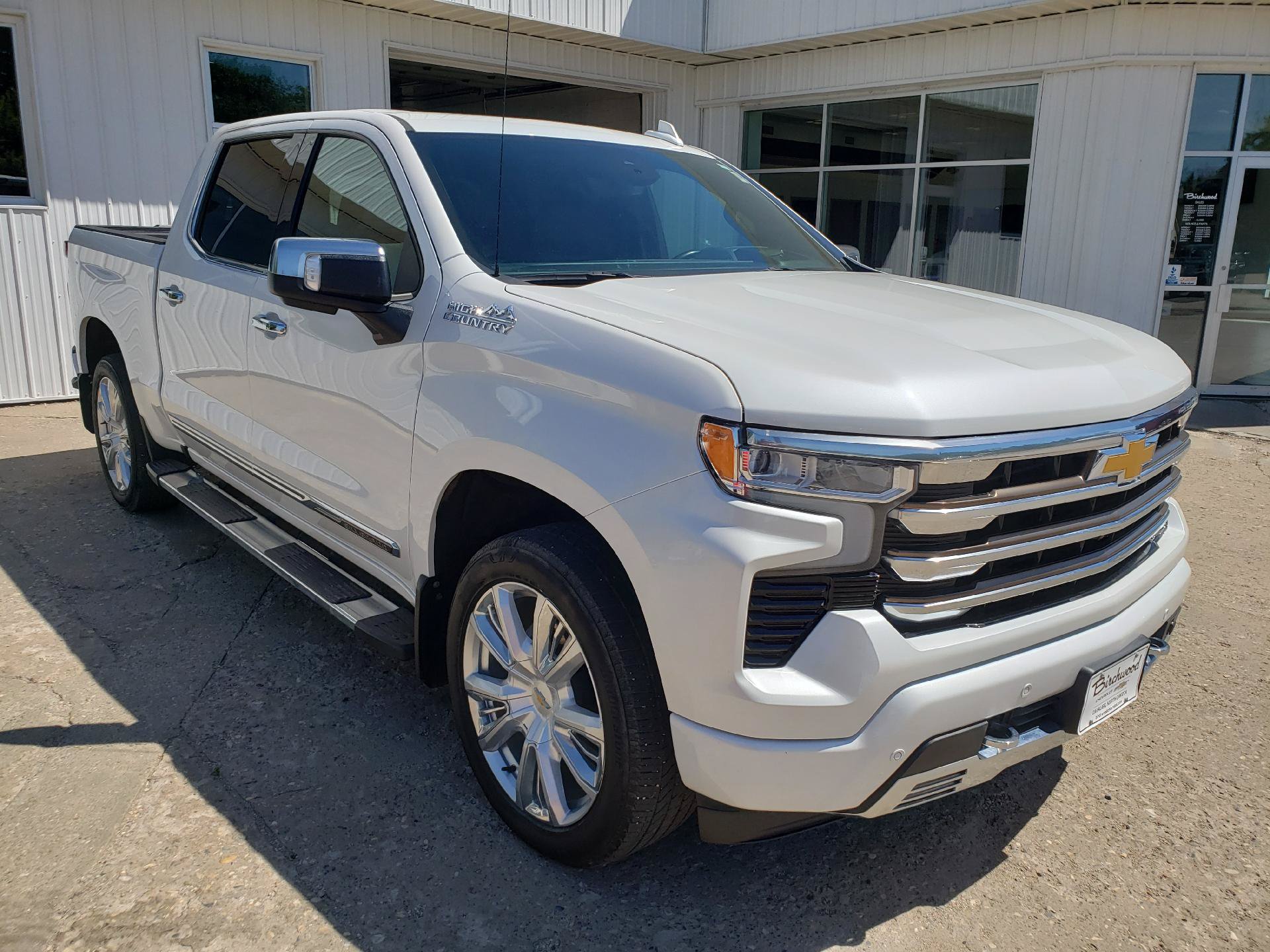 Used 2022 Chevrolet Silverado 1500 High Country w/ High Country Premium Package AWD/4WD image 7