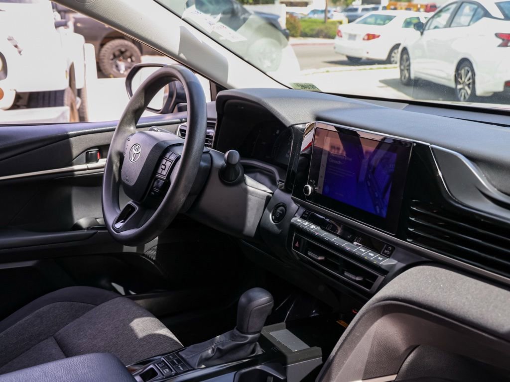 Used 2025 Toyota Camry LE image 20