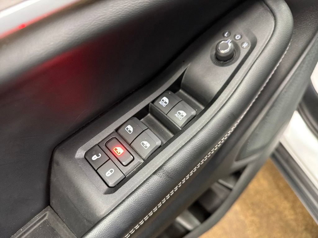 Used 2023 Jeep Grand Cherokee Limited w/ Trailer Tow Prep Group (B) image 13