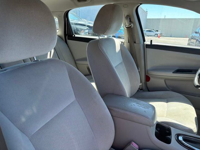 Used 2014 Chevrolet Impala LT w/ LT Sunroof Package FWD image 21