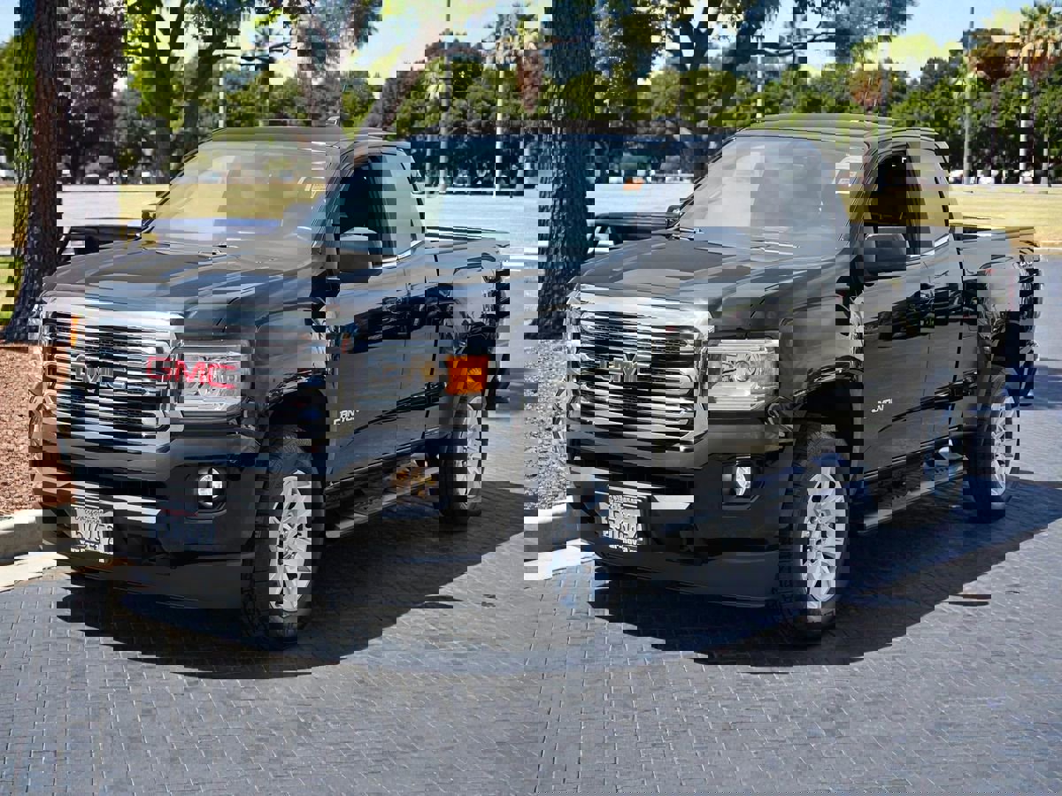 Used 2018 GMC Canyon SLE w/ SLE Convenience Package image 4