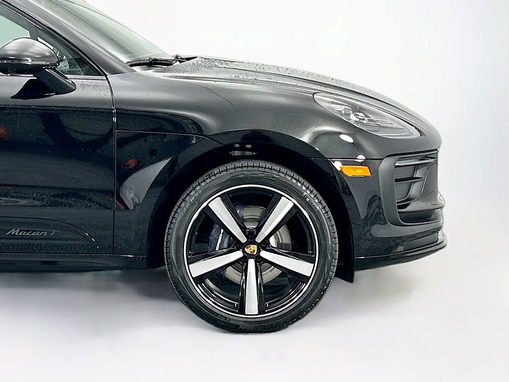 Used 2026 Porsche Macan AWD/4WD image 11