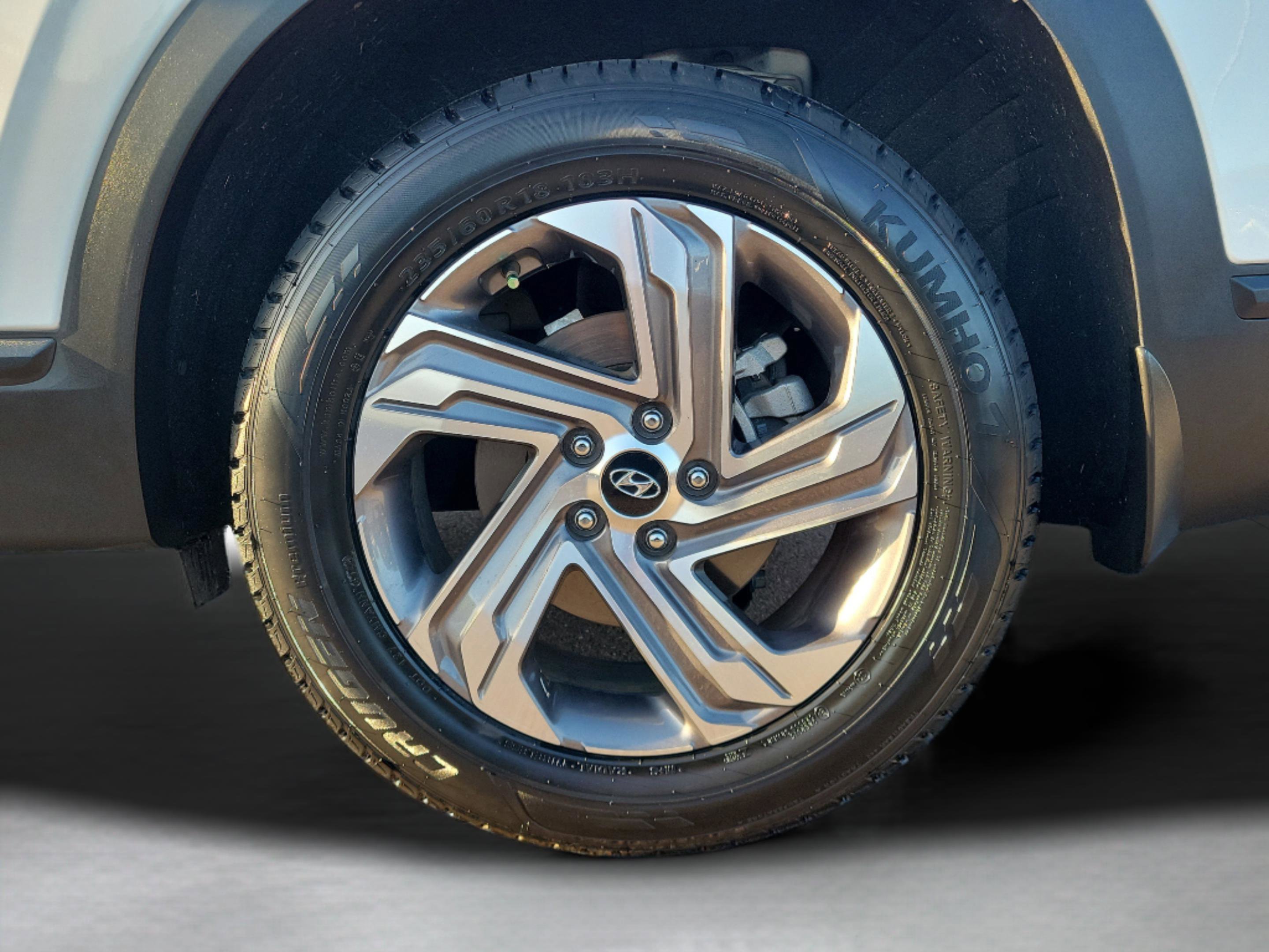 Certified 2023 Hyundai Santa Fe SEL image 5