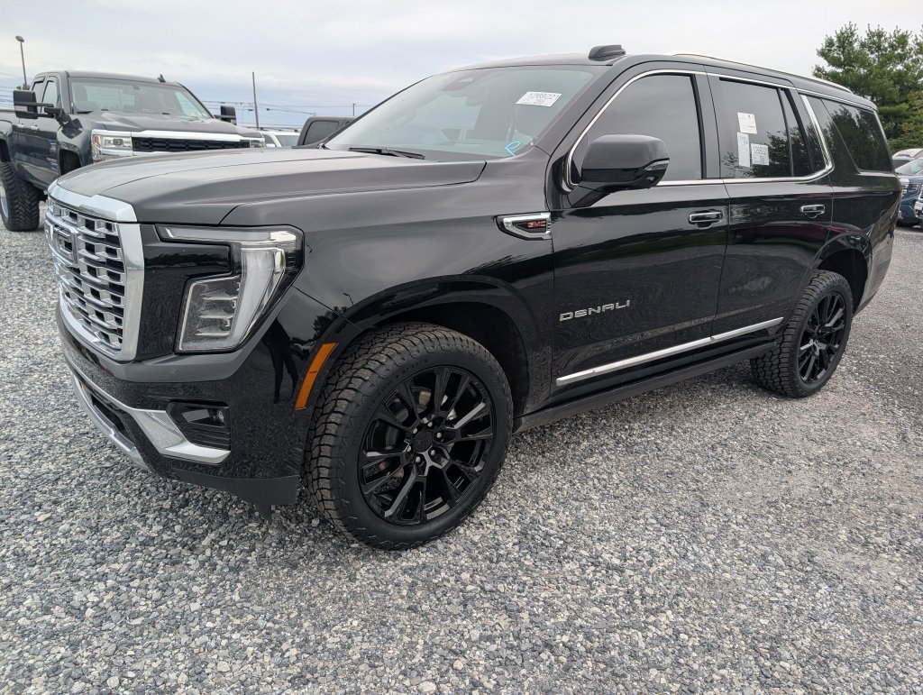 Used 2026 GMC Yukon Denali w/ Sun & Power Step Package AWD/4WD image 2