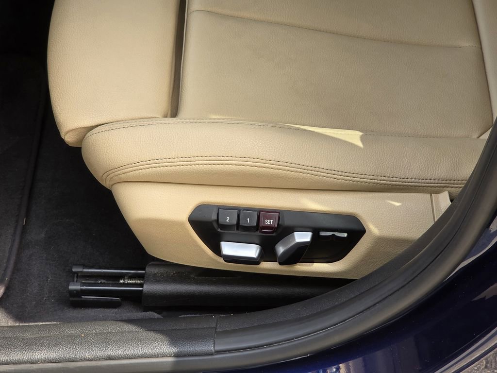 Used 2018 BMW 330i Sedan image 17