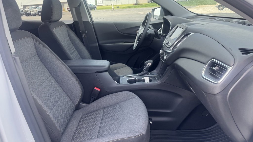 Used 2023 Chevrolet Equinox LT image 19