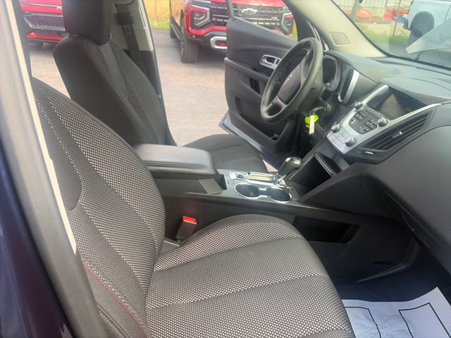 Used 2017 Chevrolet Equinox LS FWD image 29