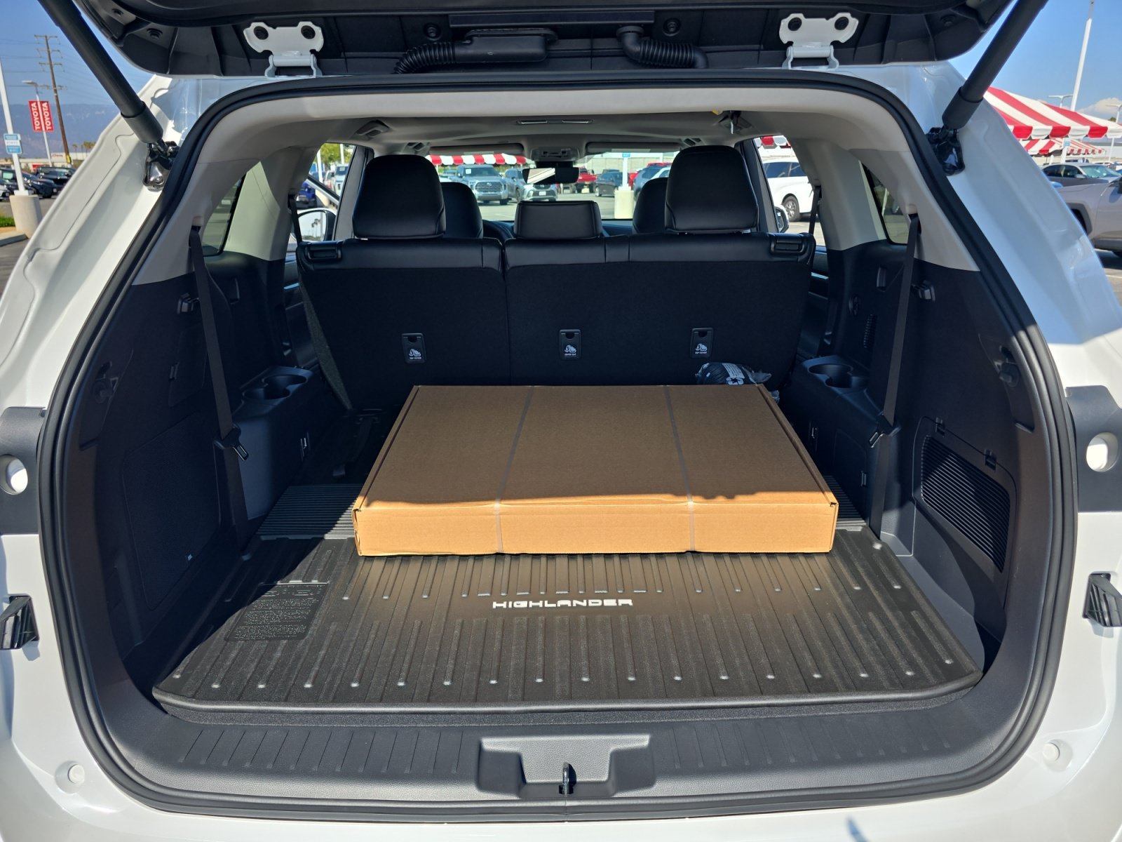 New 2026 Toyota Highlander Limited AWD/4WD image 24