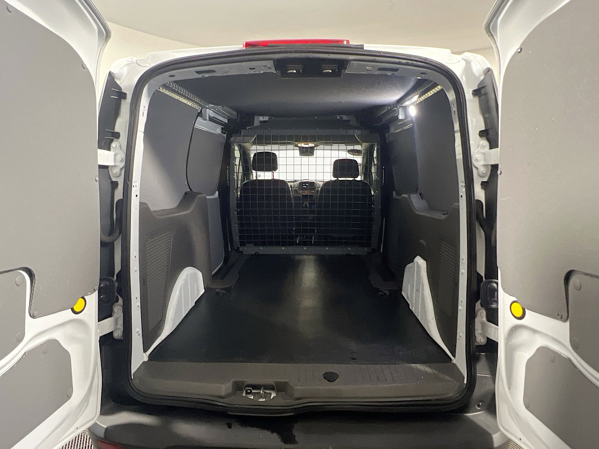 Used 2023 Ford Transit Connect XL image 33