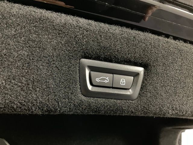 Used 2024 BMW i7 eDrive50 image 43