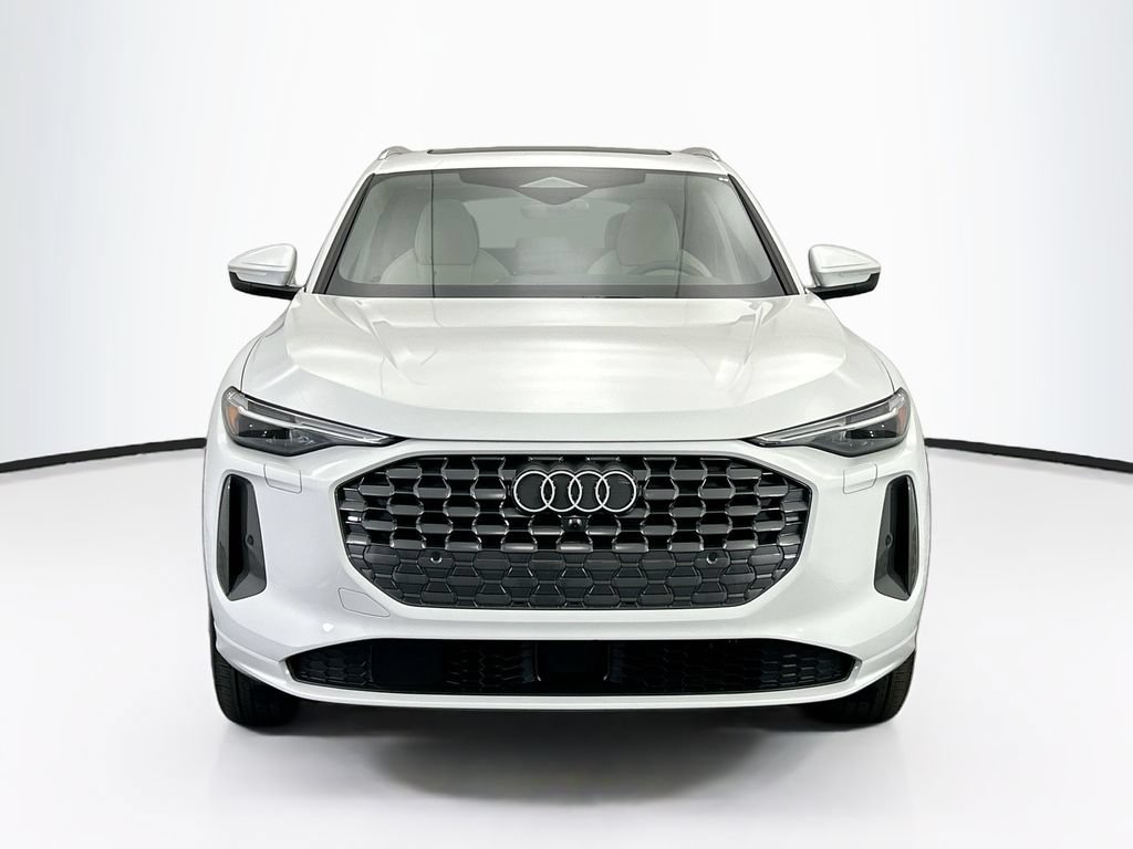 Used 2025 Audi Q5 Premium Plus w/ Premium Plus AWD/4WD image 3