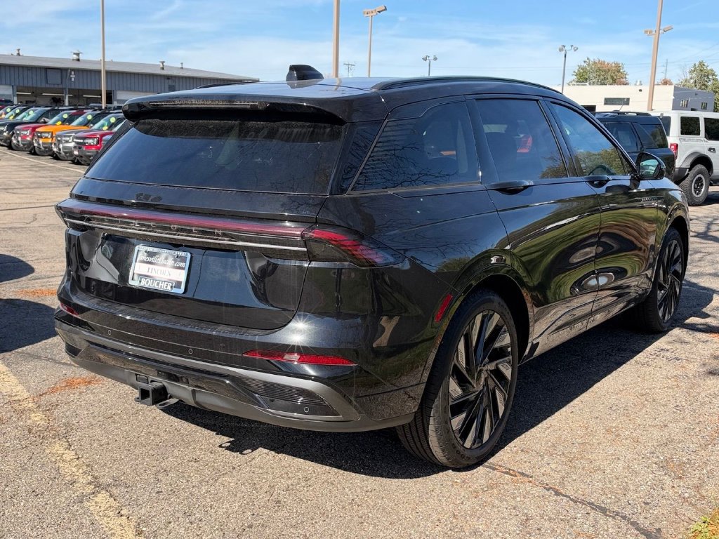New 2026 Lincoln Nautilus Reserve w/ Jet Appearance Package AWD/4WD image 5
