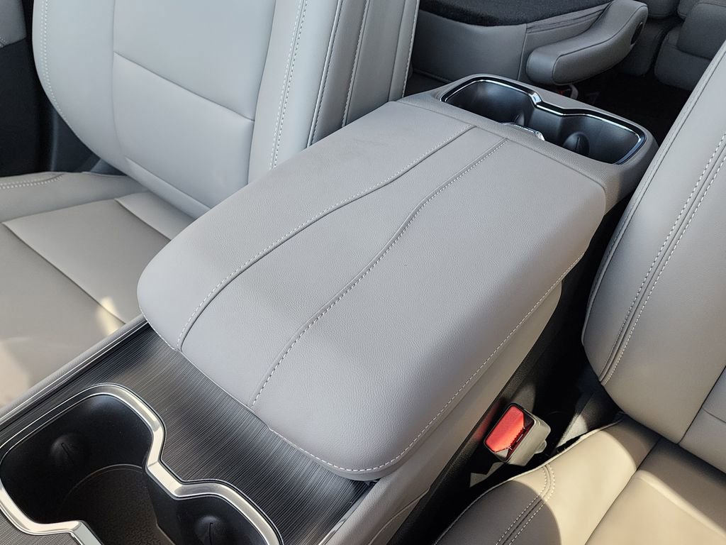 New 2026 GMC Acadia Elevation image 33